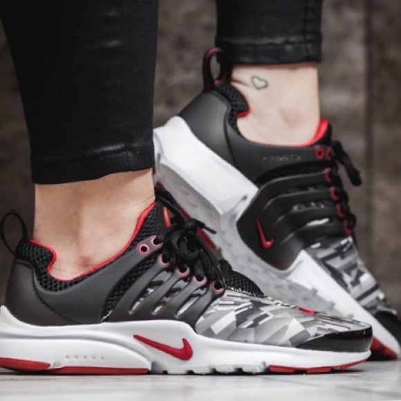 🆕 Nike Air Presto Print - Gym Red/Wolf Grey - Picture 3 of 8